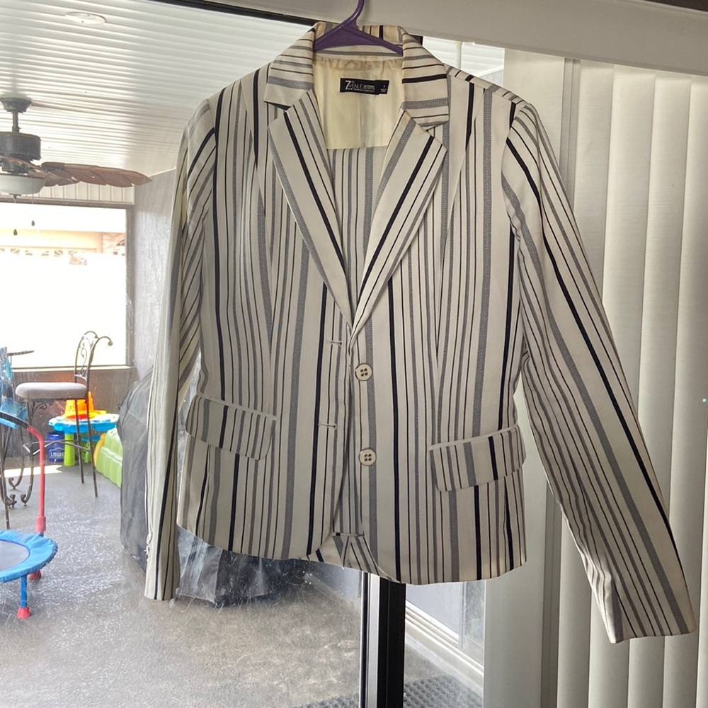 Black and White NY&C Women’s Business Pant Suit Size 2